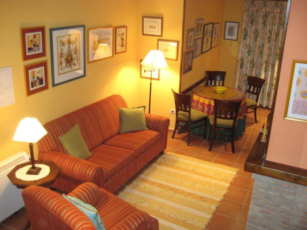 Apartamentos Saqura Сегура-де-ла-Сьерра Номер фото